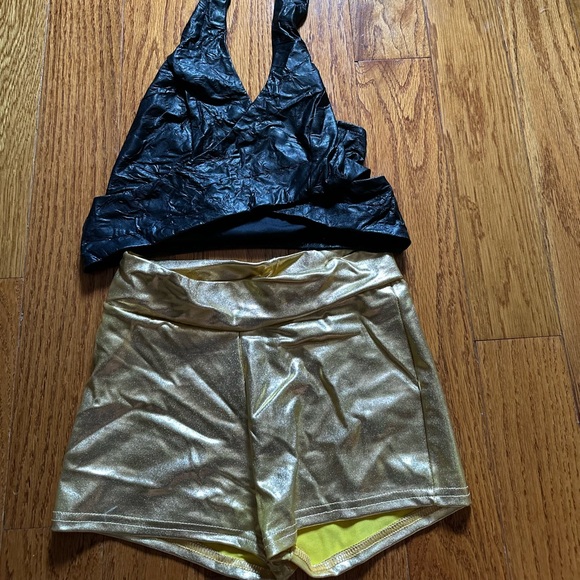 Fortune Teller or Pirate Costume Set - Gold Mini Shorts with Red Coin Wrap - Picture 4 of 8